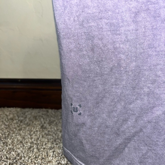 Mens Lululemon Tshirt Dark Grey No Tag Size M Lenght 71” - Picture 3 of 5